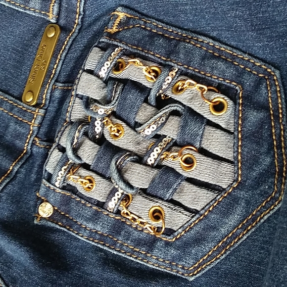 Jeans - Picture 15 of 16